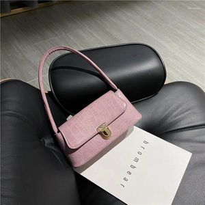 Shoppingväskor Kvinnor 2024 Summer Net Red Trend Korean version av All-Match Stone Pattern Fashion Shoulder Underarm Bag