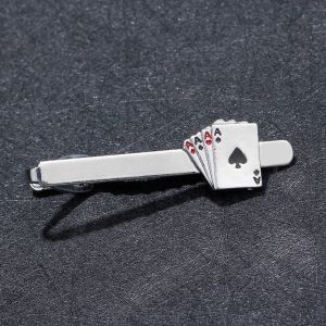 Clips Fashion Trendy Men's Playing Card Four A Zinc Letre Tie Clips per Groom Gentleman Business Casual Neckie Accessori Regali