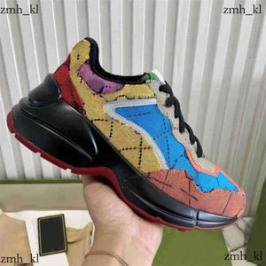 Designer rhyton skor multicolor sneakers män kvinnor tränare vintage chaussures plattform sneaker jordgubbe mus munsko 973