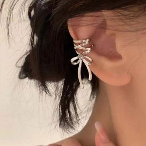 Örhängningar 2024 Ny Kpop Silver Color Ribbon Bowknot Ear Clips för kvinnor Söt rosa zirkon Nonpiercing Ear Cuff Eesthetics smyckespresent