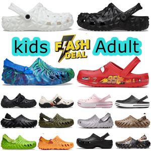送料無料デザイナーCro Salehe Bembury Sandals Slide Slide Men Men Chuckle Clog Classic Shoes Baby Children Slippers Slides Sandal Shoes