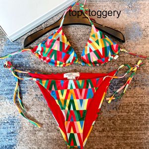 女性デザイナー水着色の夏のセクシーな女性ビキニファッションレタープリント水着高品質の女性の入浴スーツS-XLウェル