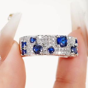 バンドHuitan Newly Women Rings Blue/Crystal Cubic Zircon Silver Rings for Wedding Engagement Party ModernFashion Memale Jewelry