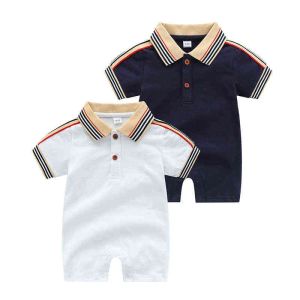 Nyfödd baby romper designer kläder sommar småbarn tjej pojke kort ärm baby polo skjorta bomull jumpsuit strips spädbarn rompers g220609