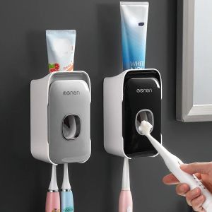 Kafalar Yüksek kaliteli otomatik diş macunu dağıtıcı diş fırçası tutucu duvara monte banyo aksesuarları setleri