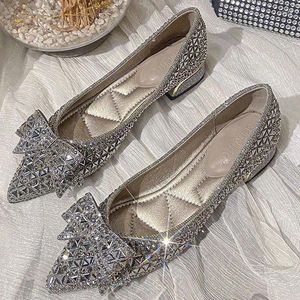 Scarpe eleganti donne da 3 cm con tacchi alti versatili punta lady glitter sequestro di sequestro nodi balli pompe femmini