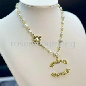 Flower Pearl Pendant Necklaces Designer Jewelry Brand C-Letter Inlay Crysatl Necklaces Leather Choker Chain Fashion Women Wedding Party Jewelry Love Gifts