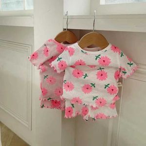 Conjuntos de roupas 2023 Summer New Baby Manga Short Sleeve Set Infant Girl Flower Print Pijamas Tops Calças 2pcs Termina infantil roupas casuais H240423