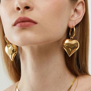 Earrings 2023 Chic Heart Huggie Hoop Earrings Asymmetric Big Earrings For Women New Gold Color Fashion Jewelry Girl Gift