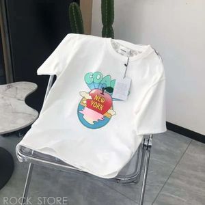 Coache Bag T-shirts Designer Mäns kvinnors t-shirts Trendiga kardemumma Grafiska shorts Sommarmode Bomull Rund Nacke Kort ärm Toppar Tees 344