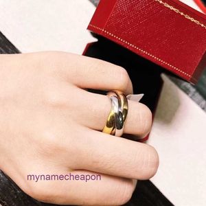 Ring Cartrres Designer Fade Never Fade Diamond CNC Sculpture Reproduktion High Edition V Gold Plated 18K Three With Colors Cross Couple For Men and Women