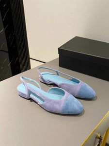 Scarpe da design di sandali da donna di alta qualità scarpe pianeggianti estive piane in pelle casual e confortevole complete di imballaggio 35-42