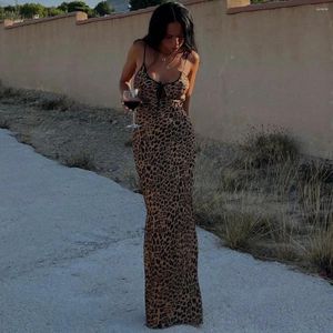 Vestidos casuais 2024 Vestido de leopardo de verão de verão Spaghetti Strap Camisole Slash-Ali Slash Neck para festa de boate