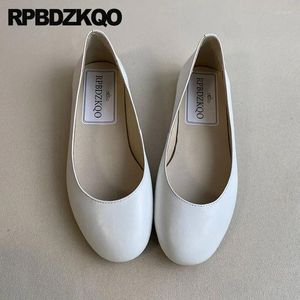 Sapatos casuais deslizam em balé dobrável planícies bailarina grande tamanho feminino redondo os dedos trabalhos de couro genuíno designer chinês mole china 2024