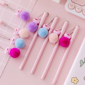 Pens 24 PCS Toptan Girly Kalp Kalem Toptan Yaratıcı Hairball Kolye İmza Kalemler Siyah Öğrenci Sevimli Net Kırmızı Kolye Kalem