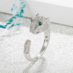 Hot Selling Personalized Animal Ringsexgrotated Exquisite Diamond Snake Shaped Leopard Head Ring Full Opening med Carrtiraa Original Rings