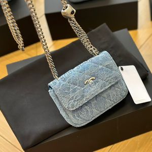 Summer 2024 Designer C One Shoulder Bag Denim Bag Camellia Pattern Classic Clamshell Bag Silver Chain Tote Crossbody luxury Bag purses