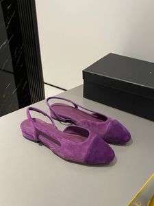 En kaliteli kadın sandalet tasarımcısı ayakkabılar tasarımcı sandalet yaz düz ayakkabıları sıradan ve rahat deri tabanlar ambalajla tamamlandı 35-42