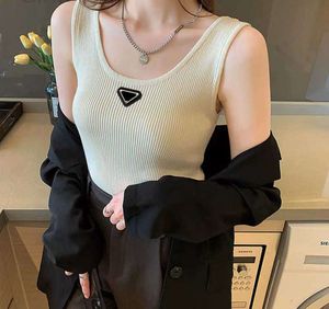 Designer Summer Womens T Shirts Soft Silk Knits ärmlös Tank Woman Tees Vest Women Slim Vests Shirt Lady Short Topps andningsbara billiga grossistkvalitet 1152ess