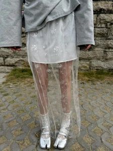 스커트 딥 타운은 긴 스커트 여성을 통해 보인다 흰색 한국 패션 하이 허리 A- 라인 스팽글 레이스 패치 워크 섹시한 투명 메쉬