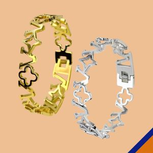 Braccialetta Charm Bracciale Designer di bracciali V Gioielli a mano di lusso Bijoux 14K Gold Letters Titanium Steel Hollow Classic New Fashi