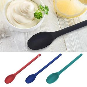 Cucchiaio cucina in silicone con manico esteso utensili da cucina appeso zuppa per la casa per padella