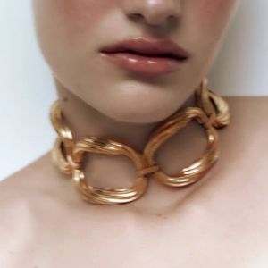 Necklaces Trendy Statement Choker Necklace Exaggerated Geometric Hollow Metal Chain Fashion Za Alloy Neck Pendientes Female Jewelry Gift