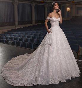 Vestido de bola de renda árabe de Dubai vestidos de noiva 2023 fora do ombro, namorada sem costas, vestidos de noiva Bling Bling Luxury Wed Dresses Vestido de Noiva