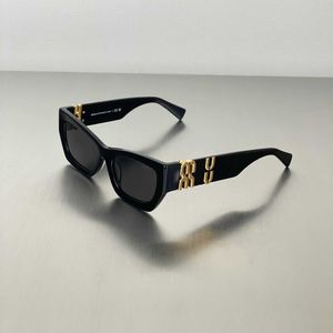 Óculos de sol designers Família Miao Avançado MU Óculos de sol Mulheres quadradas Óculos de sol Cat Plate de olho French Gold Letter Mirror LEGS