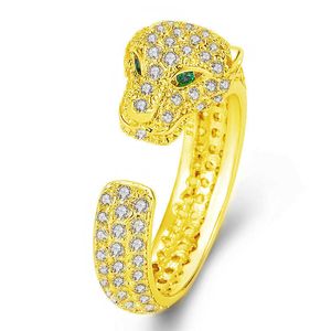 Spersonalizowane pierścienie zwierząt Klasyczny zielony pierścień inkrustowany pełnym diamentowym palecami dominującymi z oryginalnymi pierścieniami Carrtiraa