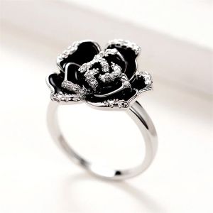 Band Huitan Romantic Camellia Ring for Women Black Emalj Estetiska blommor Rings Bridal Wedding Party Accessories Luxury Jewely New