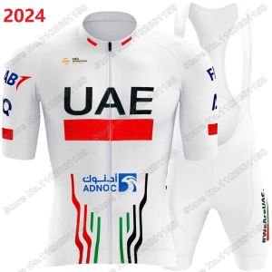 Set 2024 White Team Emirati Arabi Uniti Mia da ciclismo Set Summer Cycling abbigliamento Kit Kit Tadej Pogacar Road Bike Stupt Shorts Bibicle Bibs Bibs Shorts