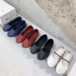 Die Reihenschuh -Designerin Luxus Ballet Flat Schuhe für Frauen mit runden Zehen formelle lässige Komfort Mode vielseitige Bootsschuhe Kleiderschuhe