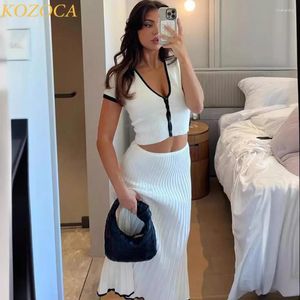 Arbeitskleider Kozoca 2 Stück Sets Frauen Strick -Crop -Tops und Faltenröcke Outfits, die casos Strickwaren schlankes weibliches Kleid passen