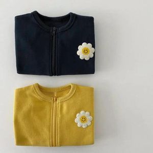 Cappotti per bambini da sole ricamo a fiore da sole maniche piene cappotto gambo solido nuovo cardigan cotone cardigan kid allmatch semplice giacca semplice