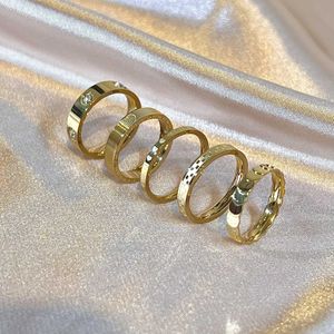 Magic Ring of Love Para Circle for Women 2024 z designem, który emanuje poczuciem luksusu i indywidualności za pomocą oryginalnych pierścieni Carrtiraa