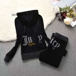 Dwuczęściowe spodnie kobiety Velvet Juicy Tracksuit Women Coutoure Set Track Suit Rhinestone Letter Jogger Suits 314