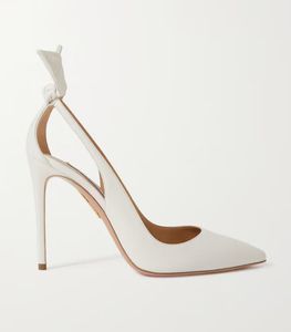 豪華なデザイナーサンダル女性ポンプaquazzura- bow tie pump suede革先の尖ったつま先の切り抜きスリングバックレディウェディング花嫁ドレスシューズeu35-43