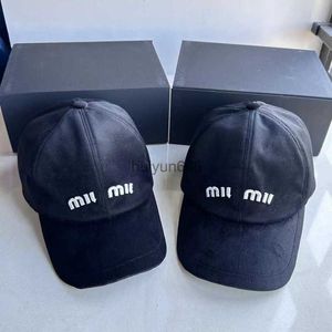 Designer -Ballkappen für Männer Frauen Little Mm 'New Velvet Stoff schwarz High Version Baseball Hat Herbst und Winterstil Shows Small Face Mode Marke Wärme Hüte Kappen