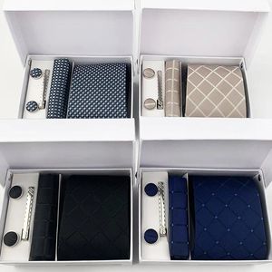 Bogenketten 2024 6pcs Set Geschenkbox für Männer klassische Plaid Plaid Polyester Krawatte Pocket Square Clip Manschettenknöpfe Taschentuch Großhandel Großhandel