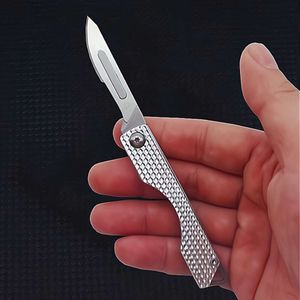 Małe kieszonkowe nóż narzędzi Portable Składane noże klęcznikowe pudełko na nożę otwieracz do mini zewnętrznego przetrwania skalpel