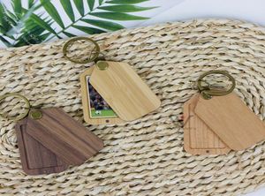 2021 Fashion Luxury Creative Flip Wood Keathans Keychains de nogueira magnética com PO435675