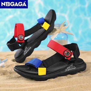 Slipper 5Color Breattable Childrens Sandaler Summer Boys Light Non-Slip Beach Shoes Fashion Girls Open Ted Leisure Flat Sandals Y240423