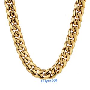 Acessórios de ouro para homens puros Moda de ouro pesado aço inoxidável Twist Twist Link Chain Colar Jewelry Designs para homens