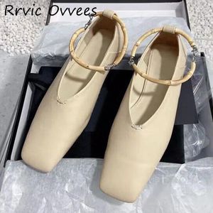 Scarpe casual primaverili Autunno vera pelle di mocci per bocca profonda da donna di punta quadrata di colore solido gamboo design piatto da esterno