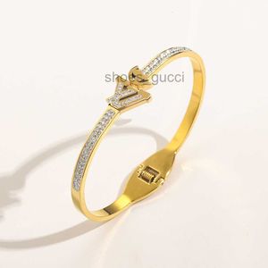 Branded Bracelets Women Bangle Designer Letter Bracelet Crystal Gold Plated Stainless Steel Wedding Lovers Gift Jewelry ZG1335