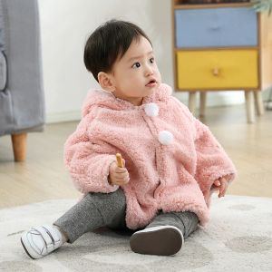 Rockar baby mantel cape tjej jacka tecknad filt sömnare för spädbarn fleece outwear förtjockas småbarnskläder baby sjal rock 036m