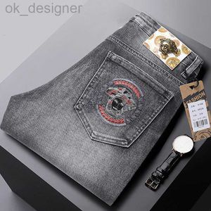 Designer di jeans maschile autunno e inverno nuovo slim fit elastico elastico in cotone ricamo di moda medio alta vita dimagrante maschile pantaloni in denim