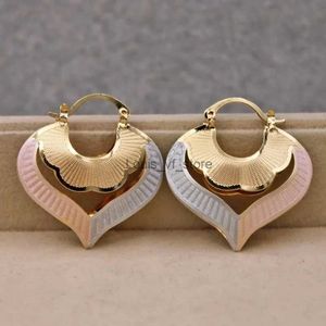 Dangle Chandelier Exquisite Heart Hollow Earrings Charm Gold Color Drop for Women Jewelry H240423