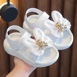 Slipper Childrens Sandals Summer Girls 2023 New Girls Soft Sole Anti slip Small Medium and Large Childrens Baby Student Beach Shoes Y240423